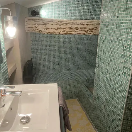 Les Du Soleil Meyrannes