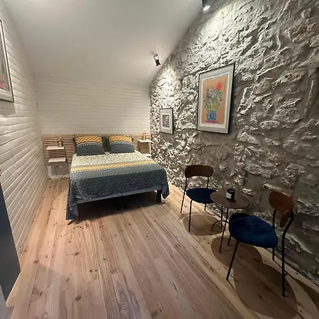 Les Du Soleil * Meyrannes