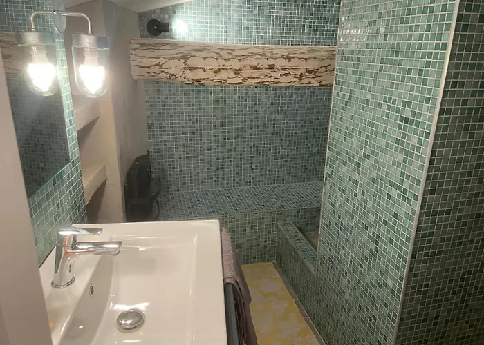 Les Du Soleil Meyrannes