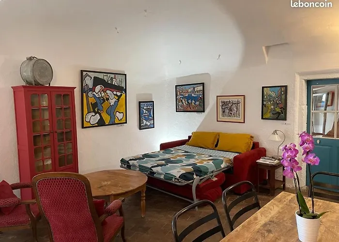 Les Du Soleil Meyrannes